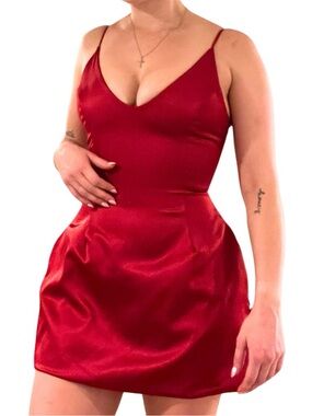 Double Layered Wine Red Mini Dress with Spaghetti Straps & Pockets